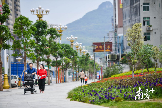 街頭一景。曾亮超 攝