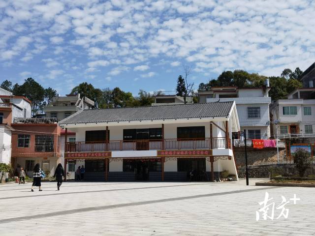 九陂鎮(zhèn)鄉(xiāng)村振興電子商務(wù)館。