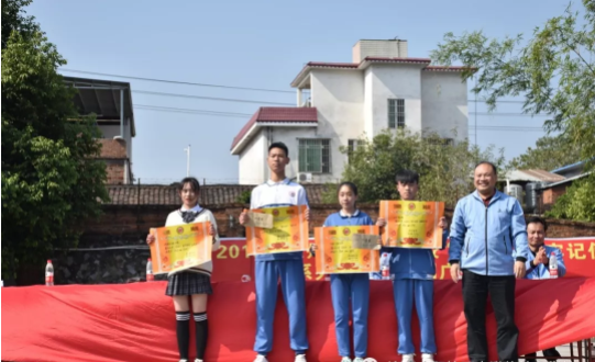 連州市職業(yè)技術(shù)學校、連州技工學校舉辦2019年廣播操比賽811.png